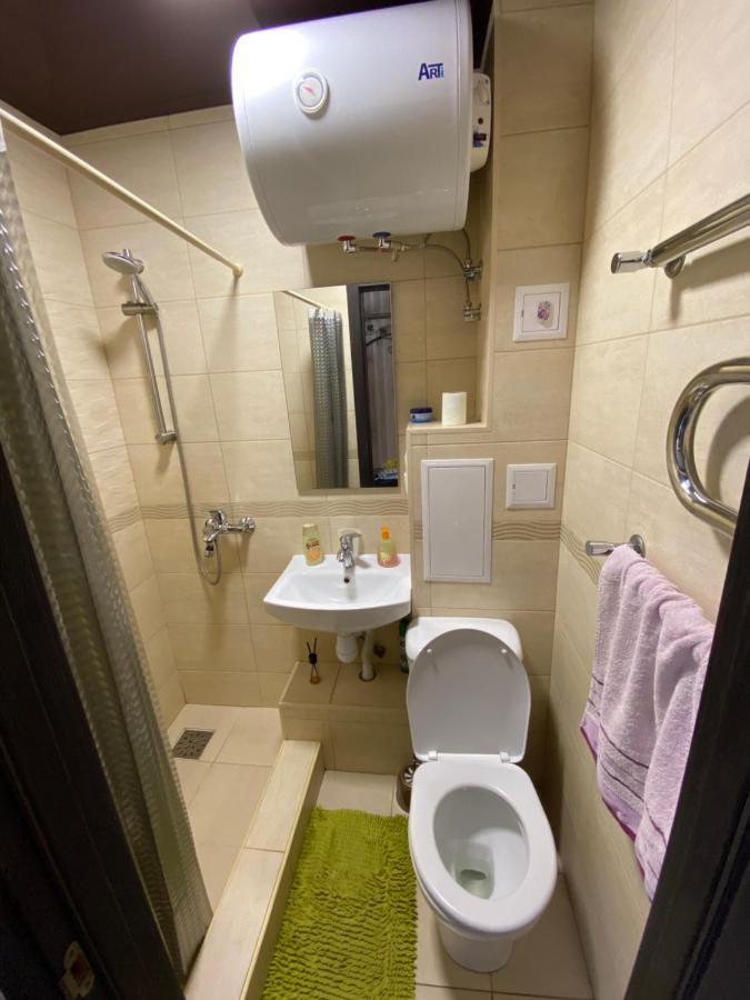 Apartment 30 M2 On Sergei Esenin 11 Jarkov Exterior foto