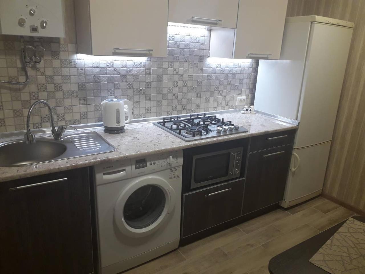 Apartment 30 M2 On Sergei Esenin 11 Jarkov Exterior foto