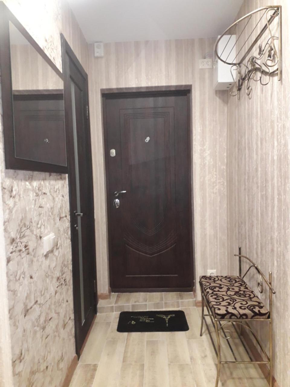 Apartment 30 M2 On Sergei Esenin 11 Jarkov Exterior foto