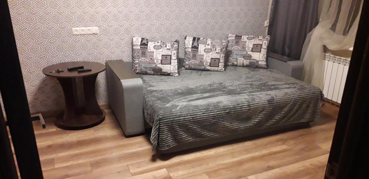 Apartment 30 M2 On Sergei Esenin 11 Jarkov Exterior foto